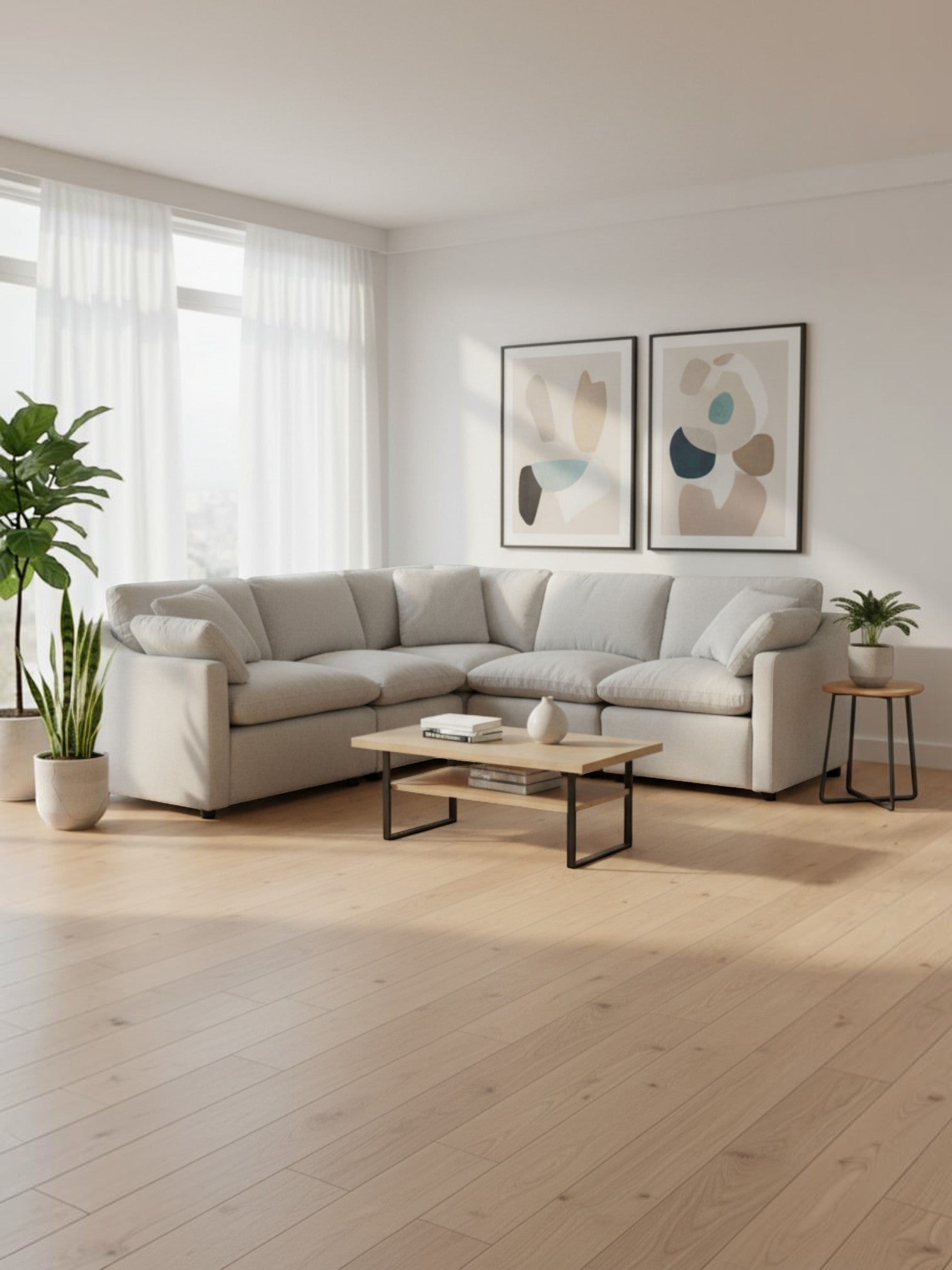 Sofa modulaire beige TOCO Meubles avec coussins moelleux dans un salon lumineux au style contemporain
