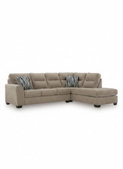 Beige / Orienté vers la droite