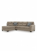 Sofa sectionnel Brutus de TOCO Meubles en tissu beige avec méridienne et coussins décoratifs à motifs