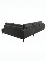 Sofa sectionnel Mathias par TOCO Meubles en velours gris foncé avec coussins cylindriques et pieds en métal noir