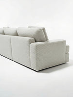 Sofa sectionnel personnalisable Melissa de TOCO Meubles en tissu bouclé gris clair texturé au design moderne