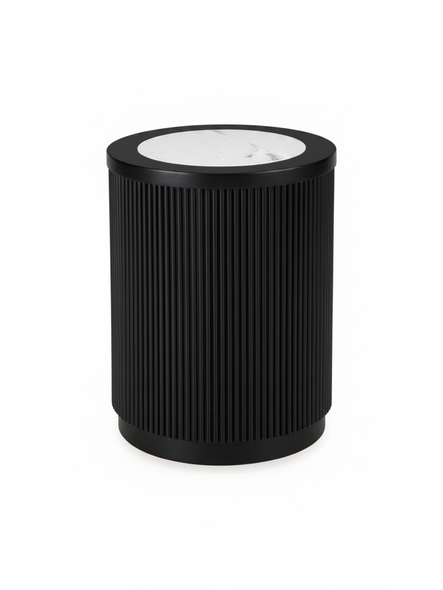 Table d'appoint ronde TOCO Meubles Rayma avec base noire cannelée et plateau en marbre blanc élégant