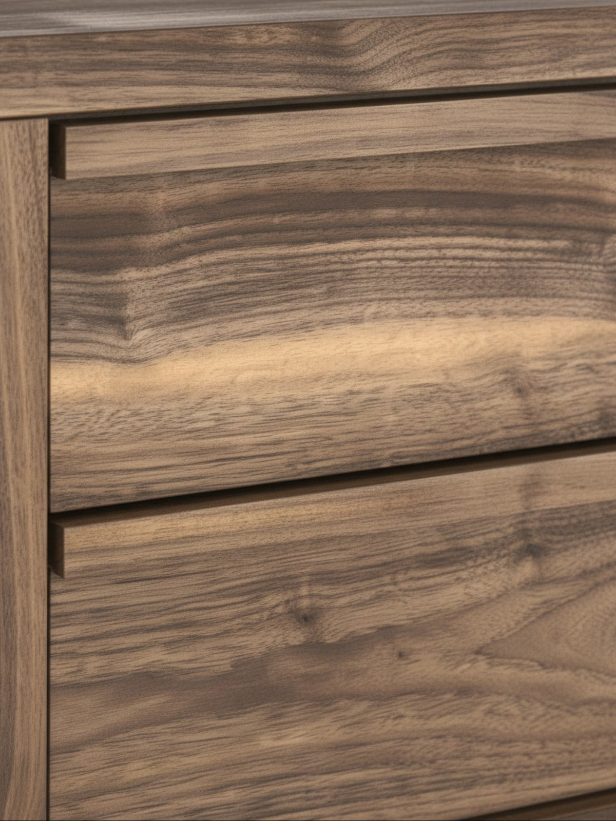 Gros plan sur les tiroirs de la table de chevet Alma de TOCO Meubles avec un fini effet bois au veinage prononcé.