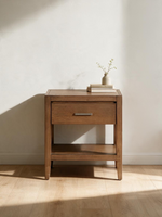 Table de chevet transitionnelle TOCO Meubles en bois brun clair brossé avec un tiroir et une poignée en laiton antique