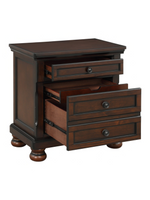 Table de chevet TOCO Meubles Talia en bois fini cerisier brun avec tiroirs ouverts, boutons bronze et pieds boule