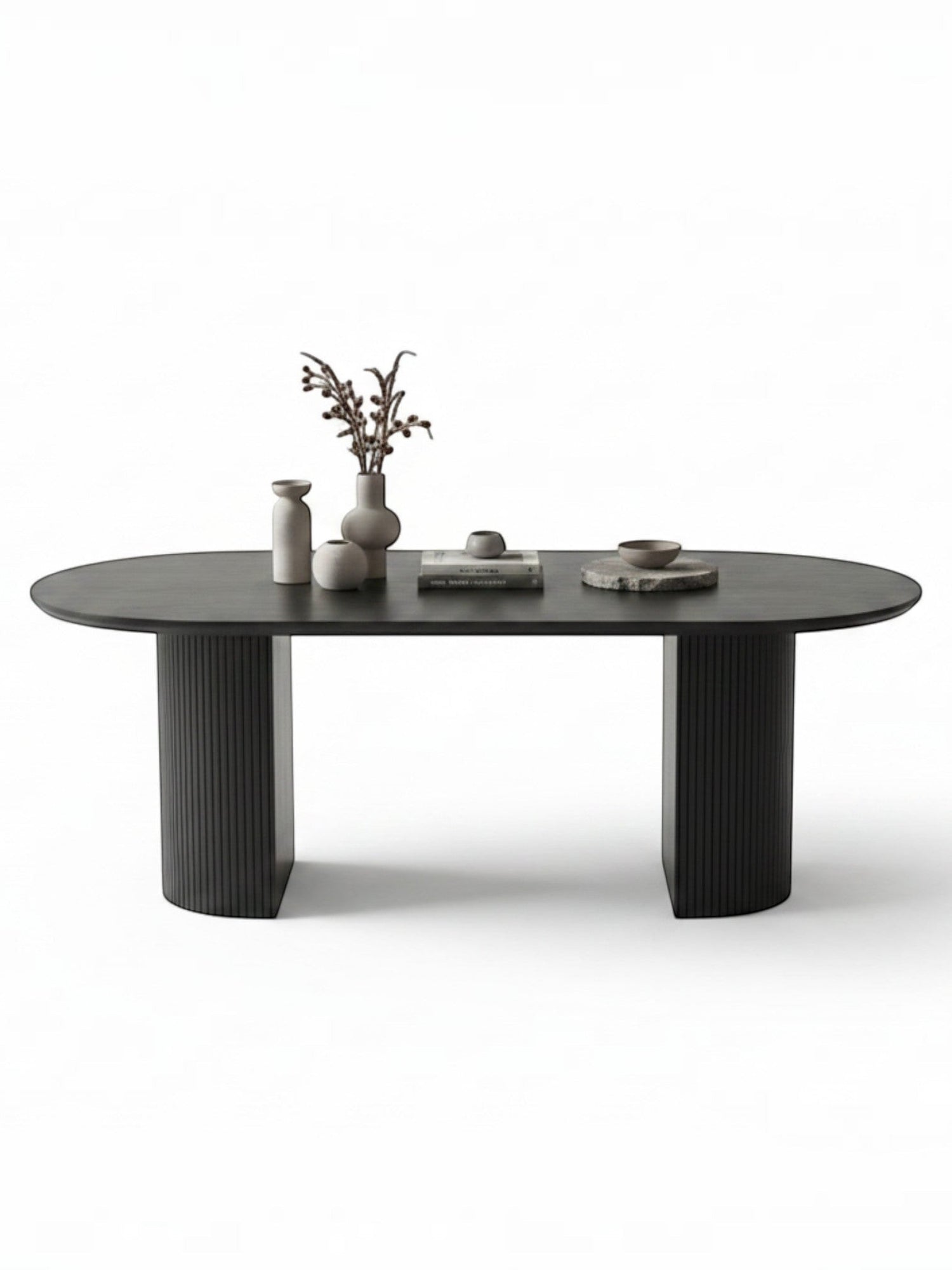 Table de cuisine ovale noire Kamilia par TOCO Meubles avec pieds cannelés élégants et décoration minimaliste