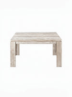 Table de salle à manger Lennox taupe effet bois récupéré par TOCO Meubles. Style contemporain avec pieds blocs robustes.
