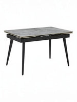 Table à manger Studio TOCO Meubles grise extensible avec plateau en pierre frittée et pieds en métal noir.