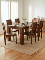 Table de salle à manger extensible TOCO Meubles en noyer américain massif avec chaises assorties dans une salle à manger