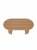 Table de salle à manger ovale Luno par TOCO Meubles en bois clair avec un pied central cannelé vu du dessus