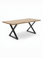 Table de salle à manger Nova TOCO Meubles en bois avec pieds en métal noir, style industriel moderne.