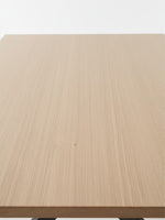 Plateau de table de salle à manger Olina en bois clair naturel avec grain visible chez TOCO Meubles