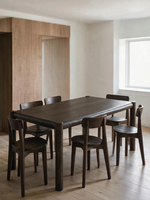 Table de salle à manger rectangulaire TOCO Meubles en bois massif foncé avec quatre pieds robustes style mid-century