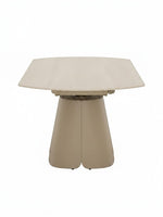 Table de salle à manger extensible Élise par TOCO Meubles avec plateau en bois clair et pied central beige
