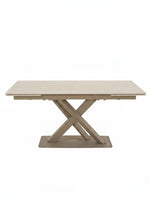 Table de salle à manger extensible Margo de TOCO Meubles avec plateau rectangulaire et base centrale en X moderne