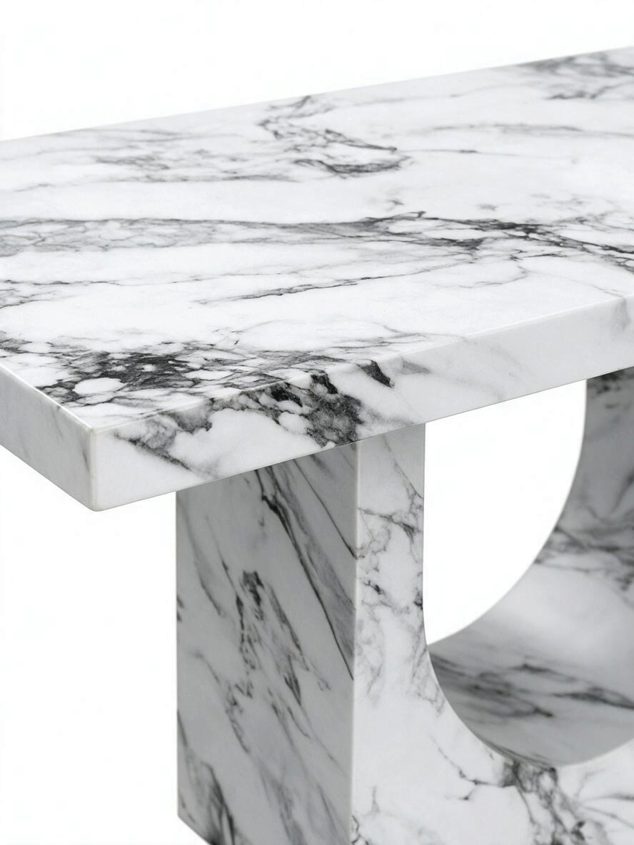 Table de salle à manger TOCO Meubles Aureli en composite blanc Bulgari effet marbre avec base sculpturale à arches