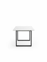 Table de salle à manger Fiora TOCO Meubles avec plateau rectangulaire effet marbre blanc et pieds en métal noir