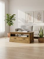 Table de salon Preston TOCO Meubles en bois brun avec deux tiroirs et une étagère ouverte dans un salon moderne