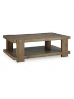 Table de salon rectangulaire Flano en bois brun clair avec étagère inférieure, style rustique par TOCO Meubles