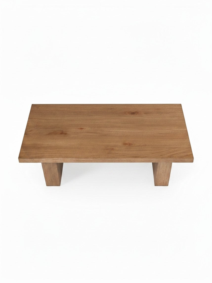 Table de salon Tila rectangulaire en bois clair naturel avec un design minimaliste par TOCO Meubles