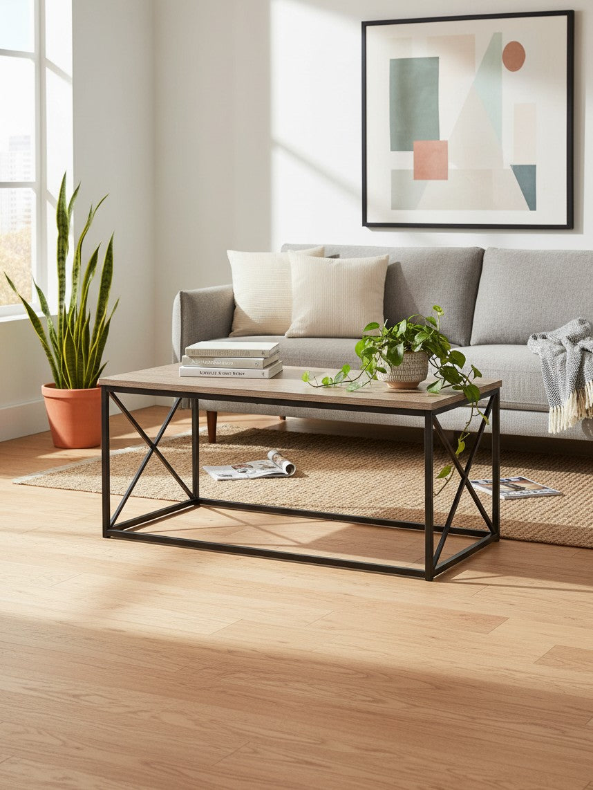 Table de salon Linda TOCO Meubles avec plateau effet bois et structure en métal noir dans un salon moderne