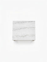 Table de salon rectangulaire Oyaska par TOCO Meubles avec un plateau en marbre blanc veiné gris