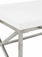 Table de salon Minato TOCO Meubles avec plateau blanc et structure en métal chromé en forme de X