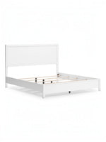 Très grand lit Gisele par TOCO Meubles en bois blanc avec tête de lit style planches contemporain