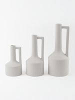 Ensemble de trois vases TOCO Meubles en céramique blanche mate avec anse, design minimaliste et épuré