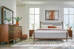 TOCO Meubles Grand Lit Flora gris rembourré avec tête de lit coussin enveloppant et cadre en bois, style Mid-Century.