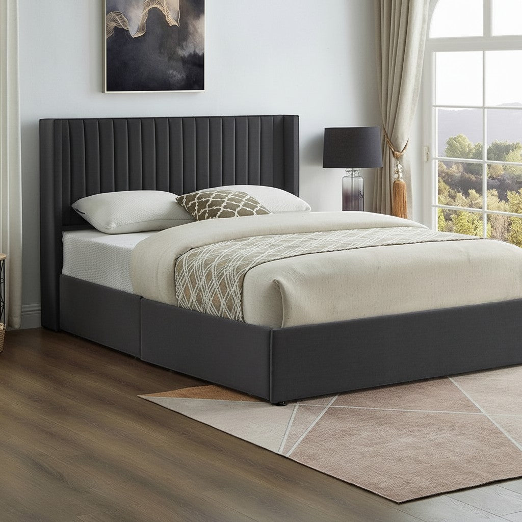 TOCO Meubles Grand lit Elena en velours gris avec tête de lit capitonnée et rangement intégré. Design contemporain.