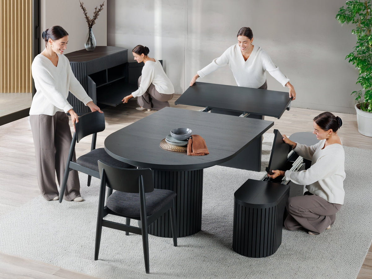 Table à manger ronde extensible Transformer en hickory fumé – en cours de transformation – Meubles TOCO